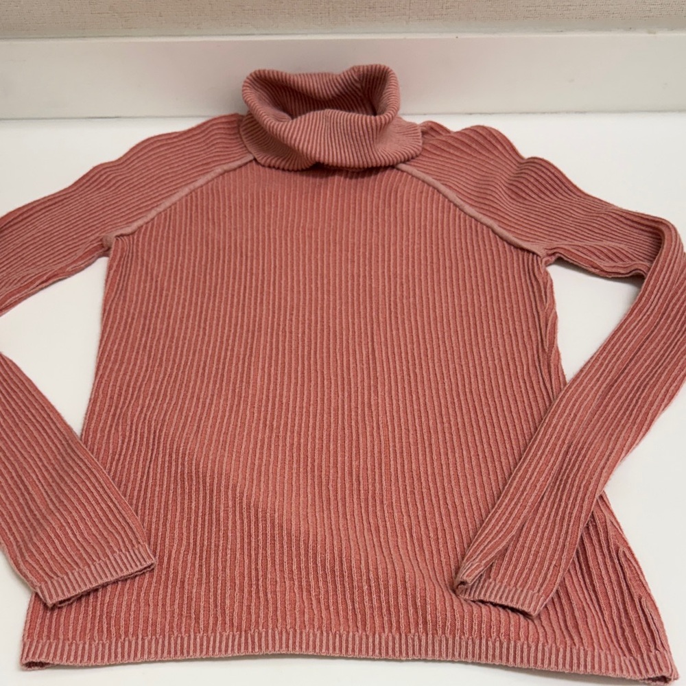 Abercrombie and Fitch Ribbed Pink/Coral Turtleneck Sweater